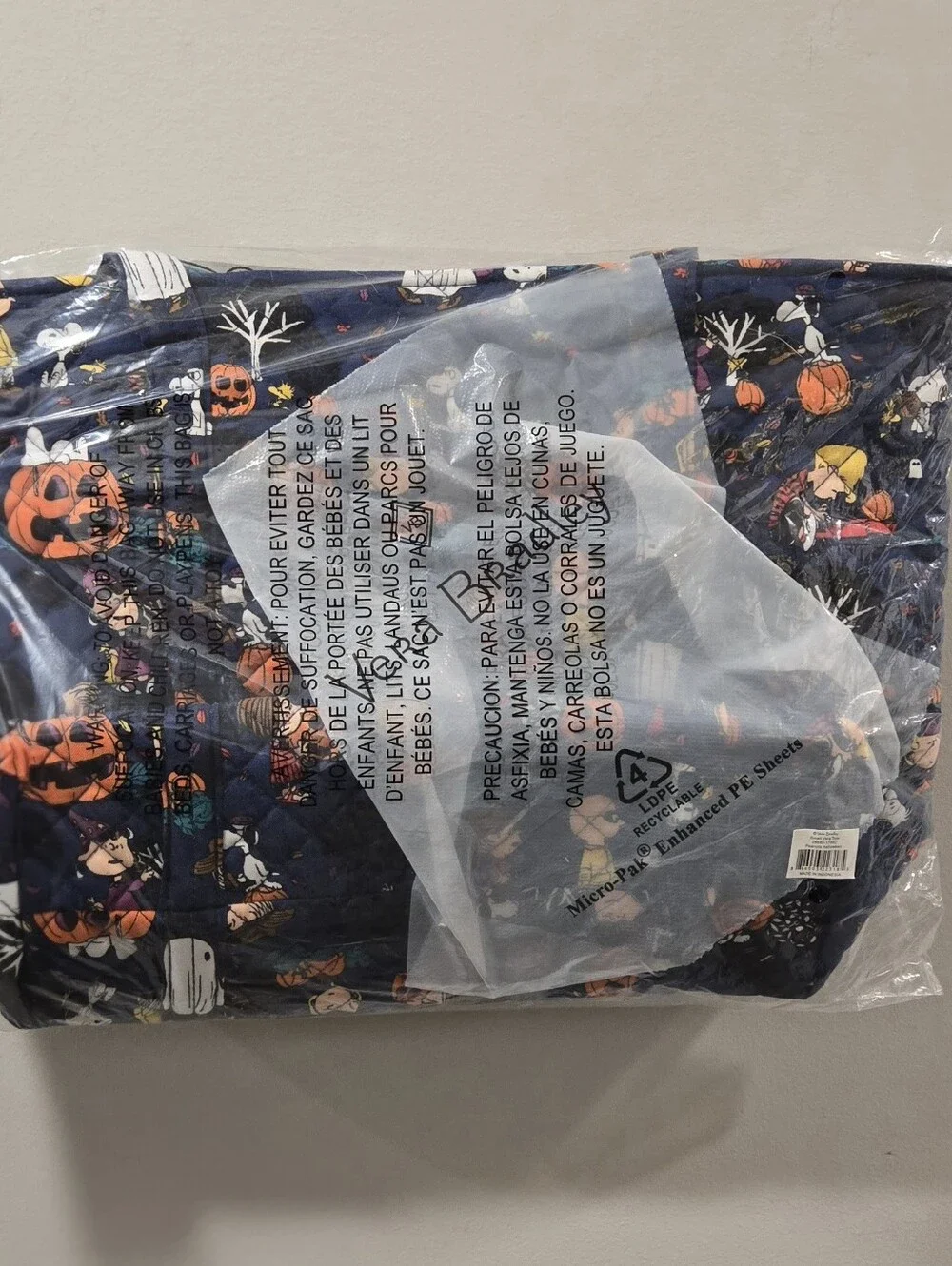 Vera Bradley Navy Peanuts Halloween Quilted Tote - Picture 4 of 4